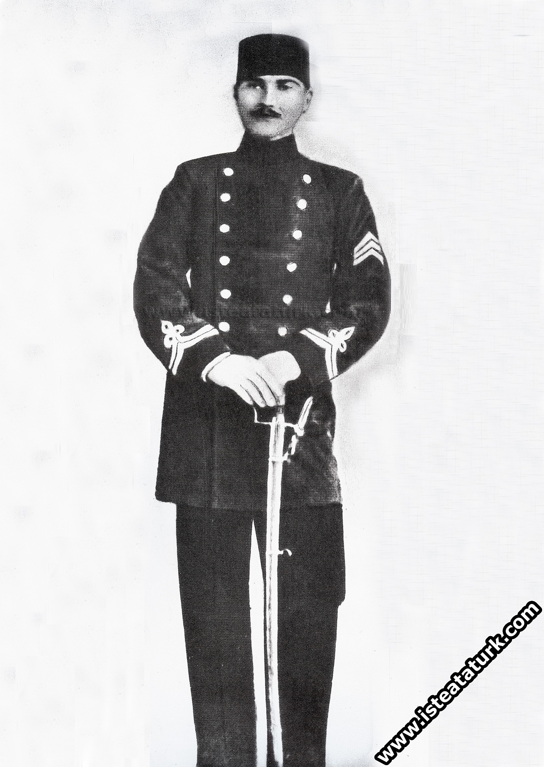 Harp Okulu öğrencisi Mustafa Kemal. (1899 - 1902) 