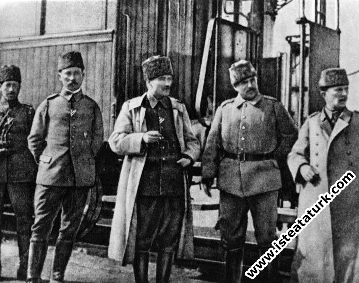 Mustafa Kemal, Çanakkale Savaşları sırasında ...