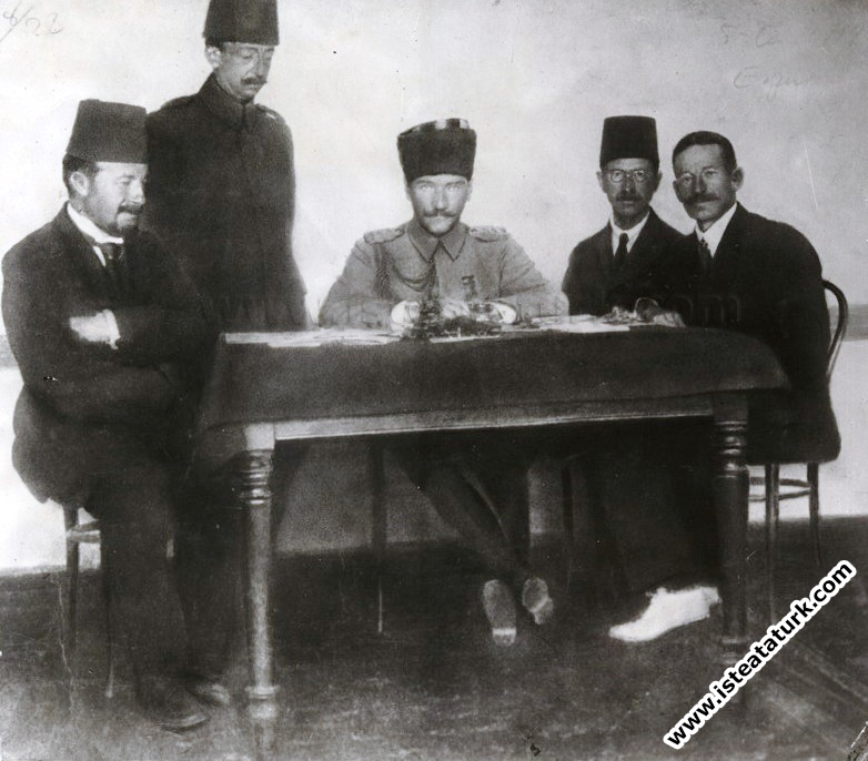 Erzurum Kongresi Sıralarında. 07.1919