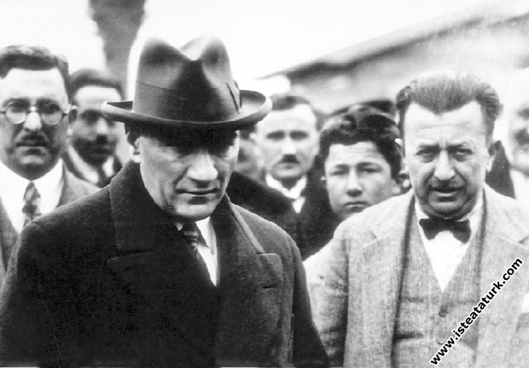Atatürk Bizden Biridir