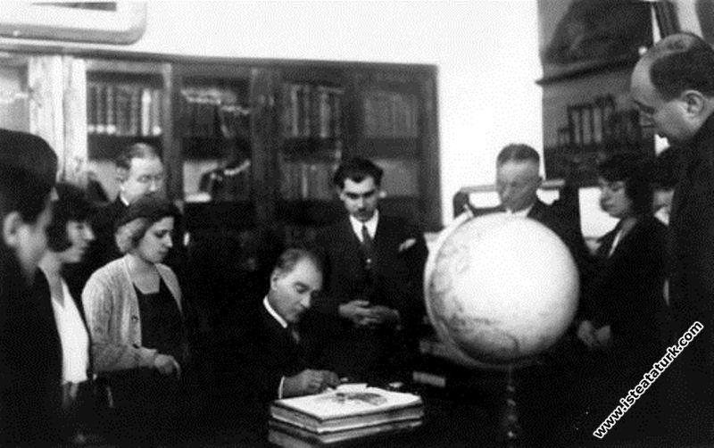 Atatürk’ün Mektep Kaçağı Çocuklara Verdiği Ders