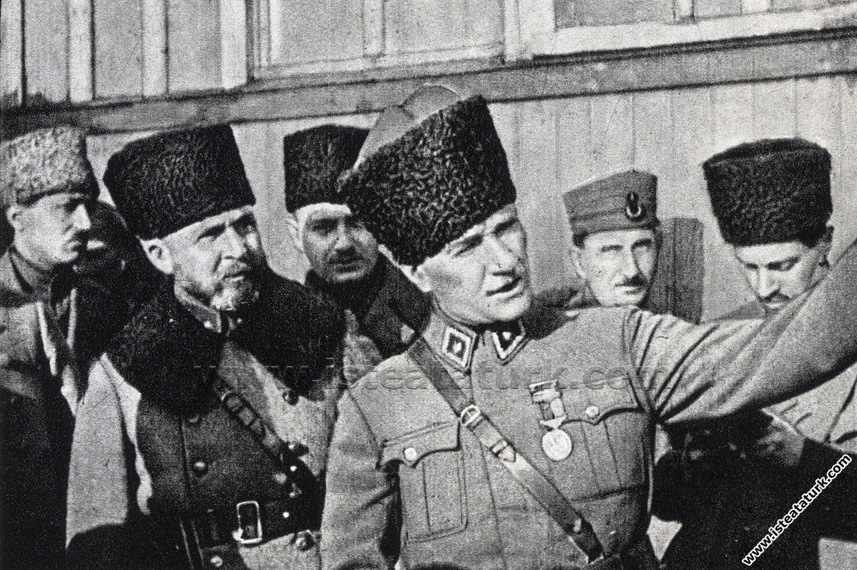 Başkomutan Mustafa Kemal, Çerkeşli'de Ordu Birl...