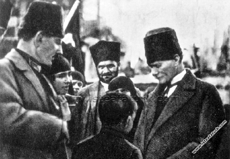 Gazi Mustafa Kemal Paşa'nın, Adana Kız Öğretm...
