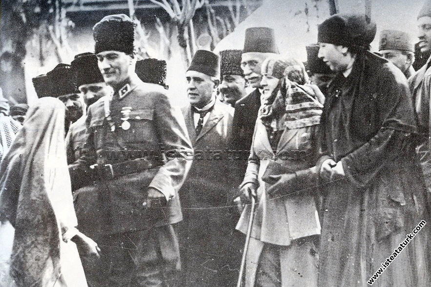 Gazi Mustafa Kemal Paşa, Adana'dan Mersin’e gid...