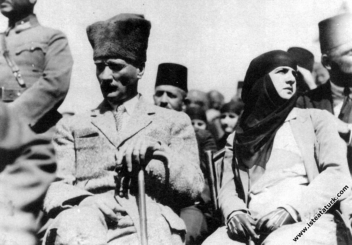 Cumhurbaşkanı Gazi Mustafa Kemal, Dumlupınar'da...