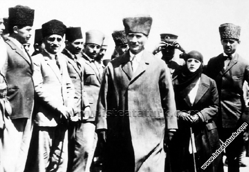 Cumhurbaşkanı Gazi Mustafa Kemal, Dumlupınar An...