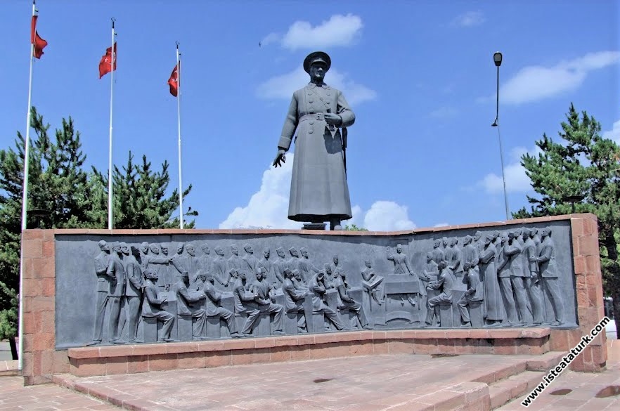 Atatürk Anıtı, Erzurum
