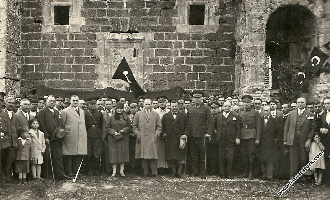 Atatürk ve Türk Tarihi