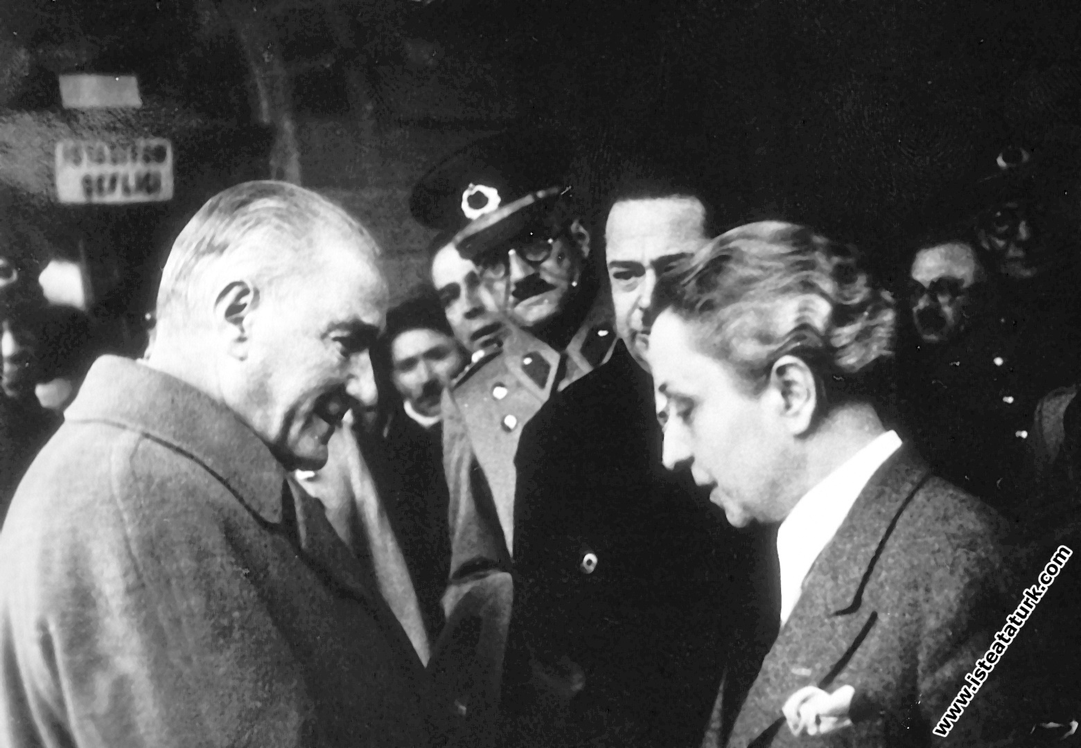 Atatürk'ün Eskişehir'de karşılanışı. (20.01.1938)