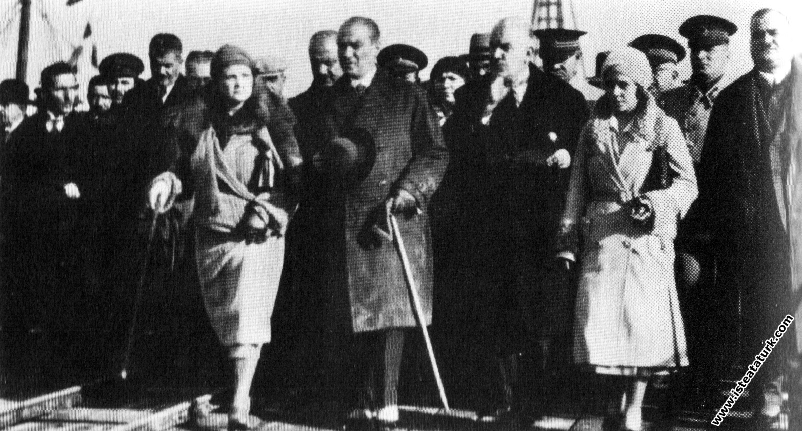 Mustafa Kemal Atatürk Mudanya'da. (04.01.1931)...