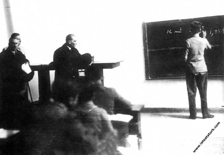 Mustafa Kemal Atatürk İzmir Atatürk Lisesi'nde ...