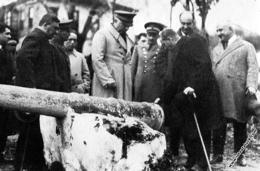 Mustafa Kemal Atatürk Antalya'da. (10.02.1931)...
