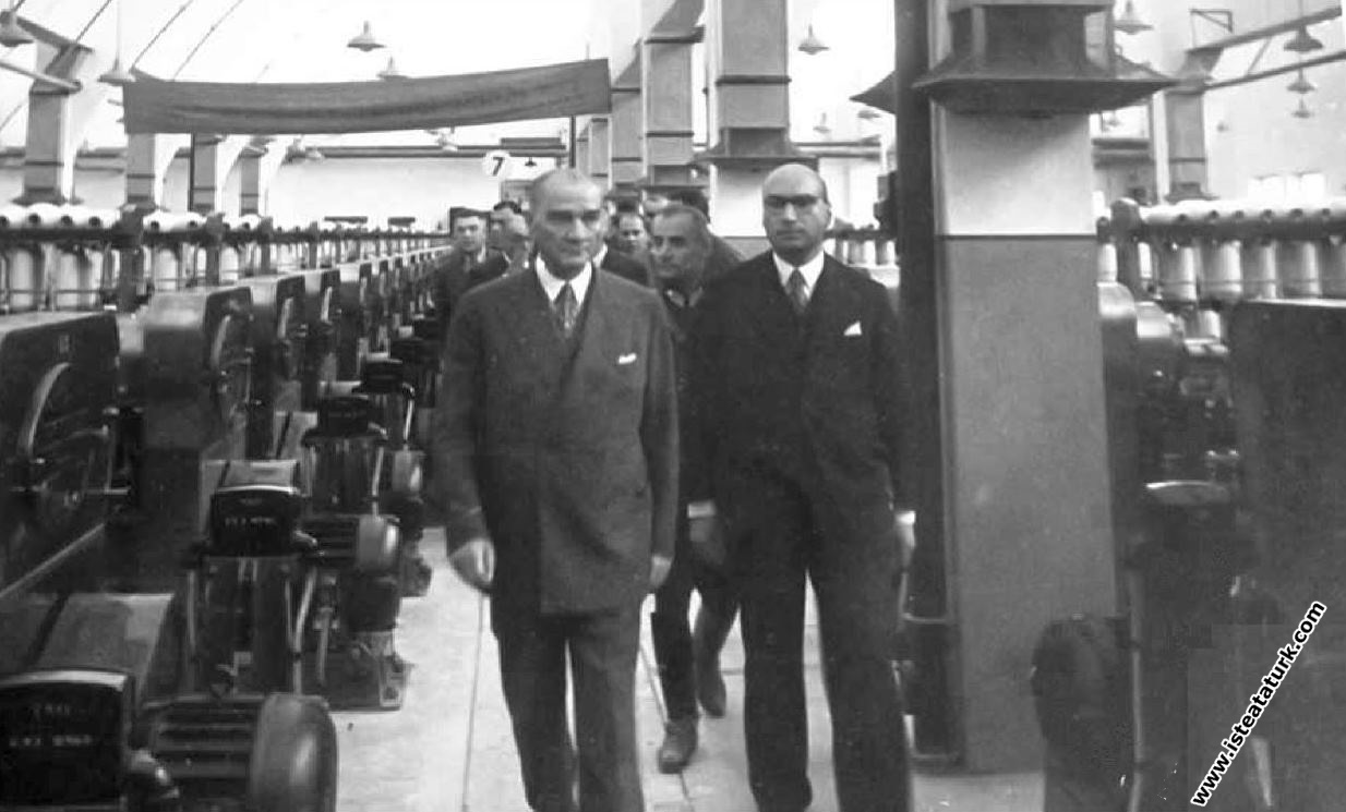 Atatürk Sümerbank Nazilli Basma Fabrikası'nın açılışında. (09.10.1937)