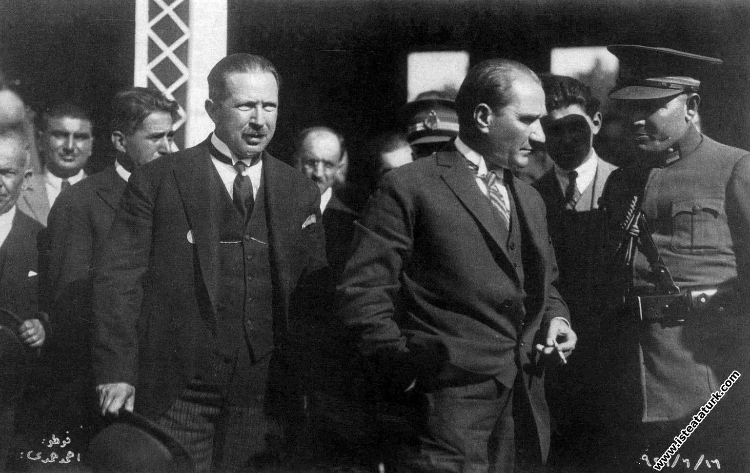 Atatürk'ün İzmir'e gelişi. (16.06.1926)...