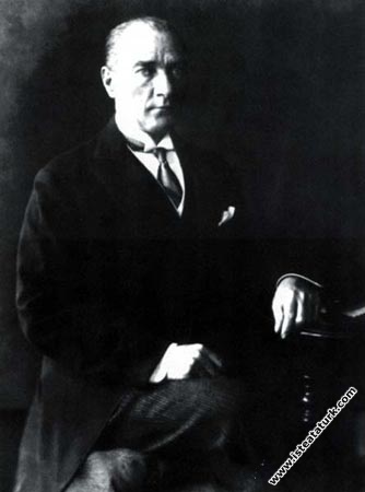 Mustafa Kemal Atatürk. (1928)