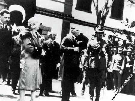 Mustafa Kemal Atatürk'ün Afganistan Kralı Amanu...
