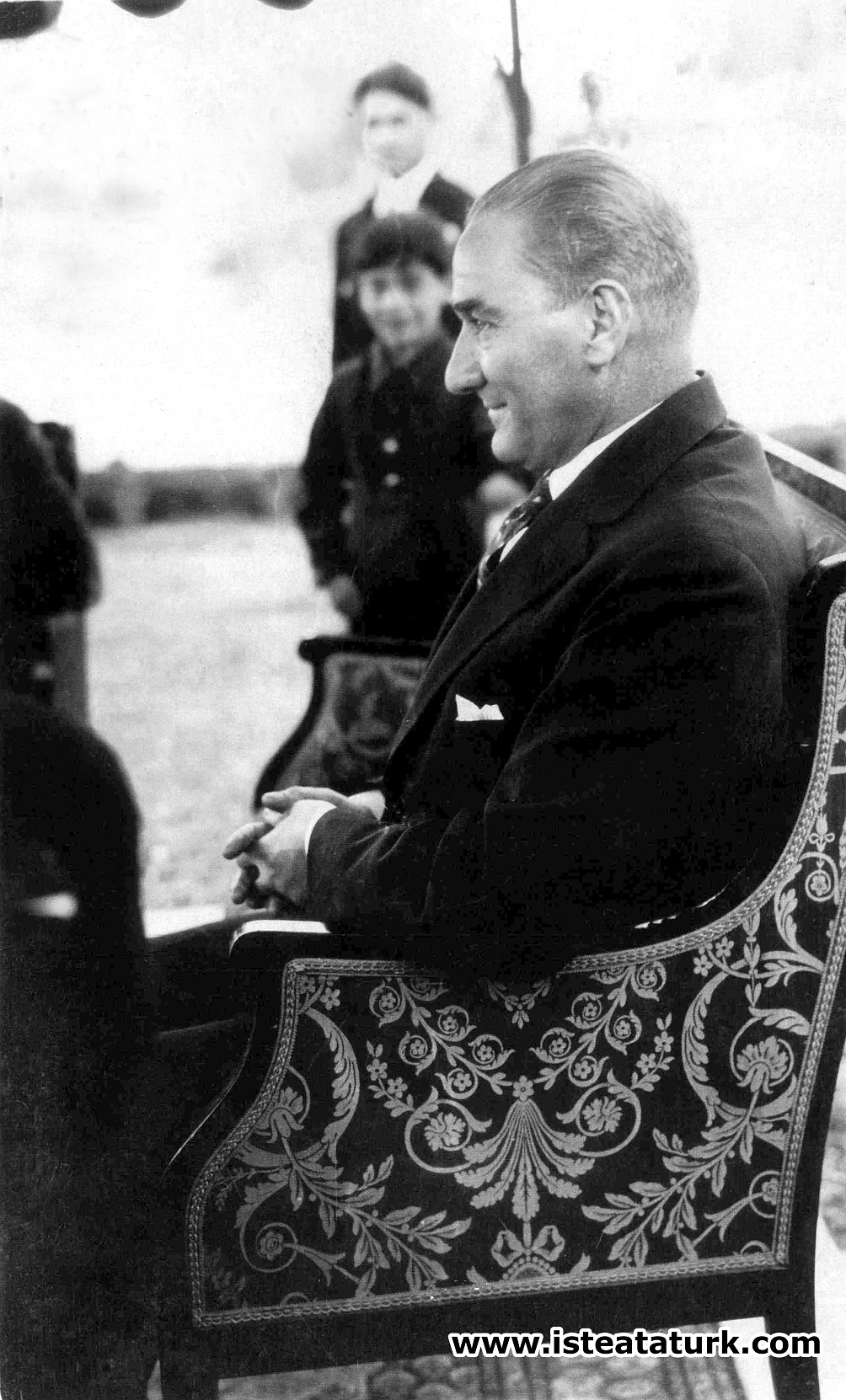 Mustafa Kemal Atatürk Afganistan'da krallık gör...