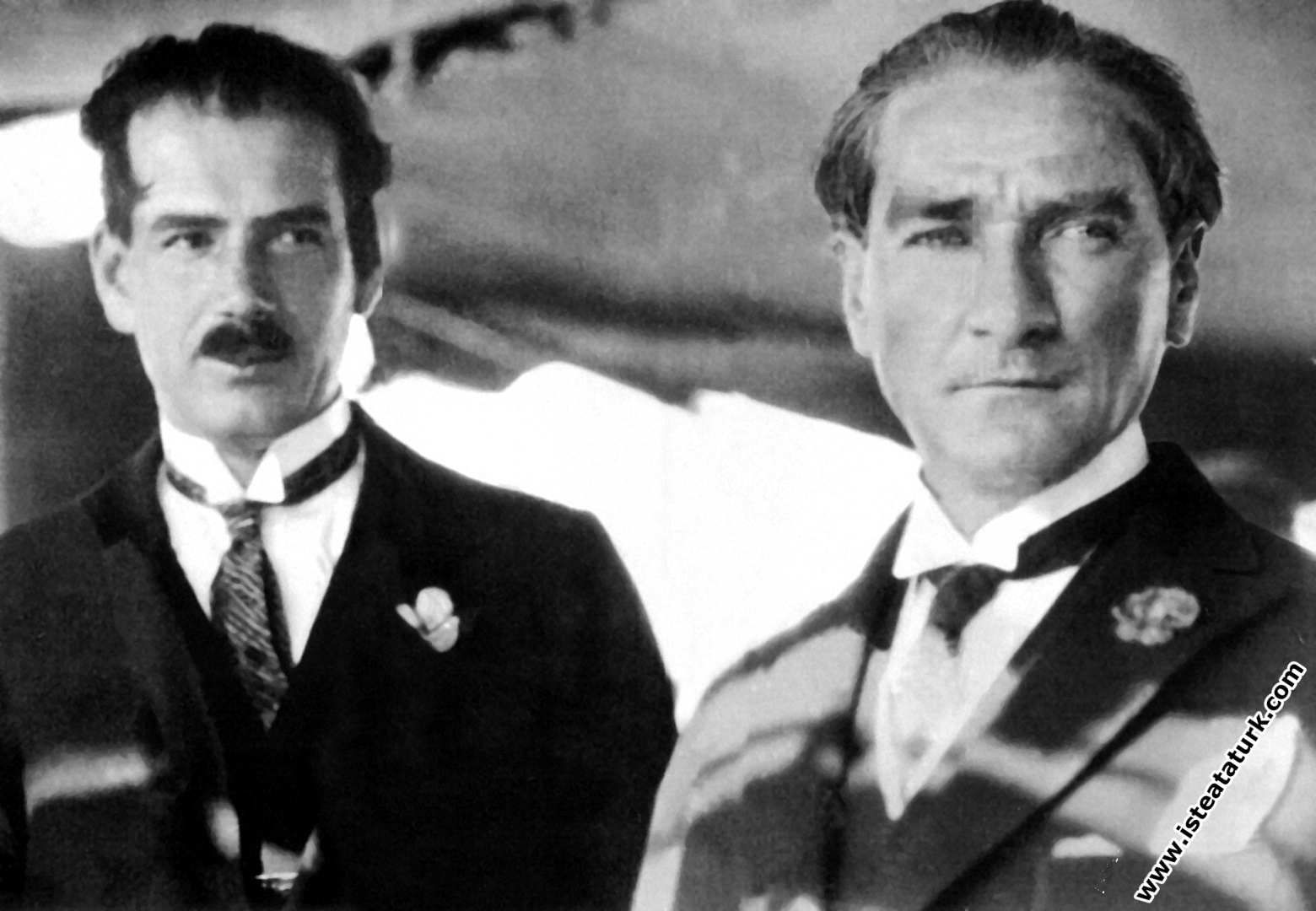 Mustafa Kemal Atatürk Ruşen Eşref Ünaydın ile...