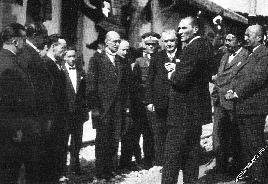 Mustafa Kemal Atatürk Ankara'da. (05.06.1935)...