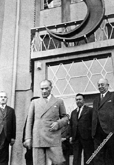 Mustafa Kemal Atatürk Kızılay Genel Merkezi'nin...