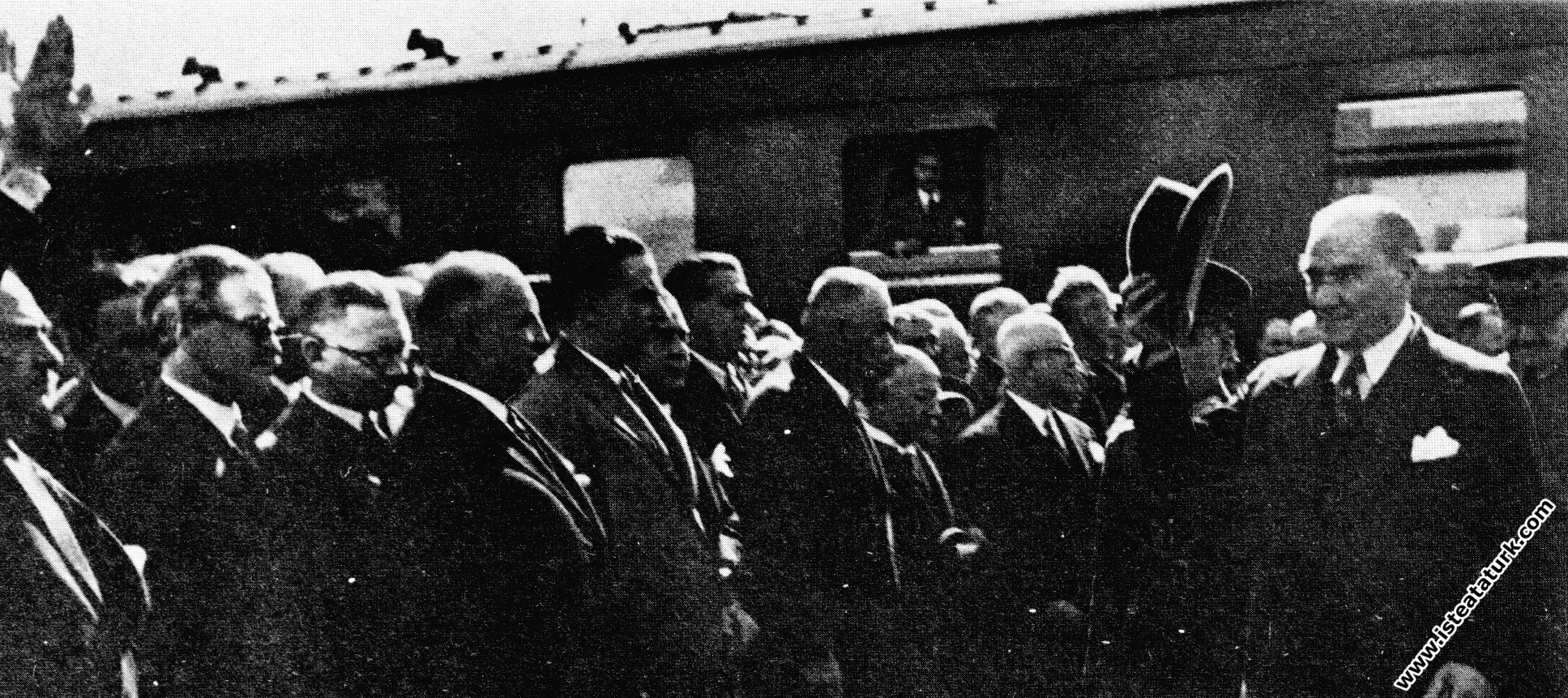Mustafa Kemal Atatürk'ün Ankara'da karşılanı�...