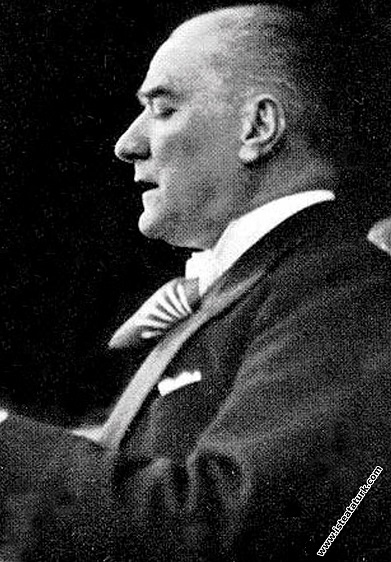Mustafa Kemal Atatürk Cumhuriyet'in 10. Yıl Tör...