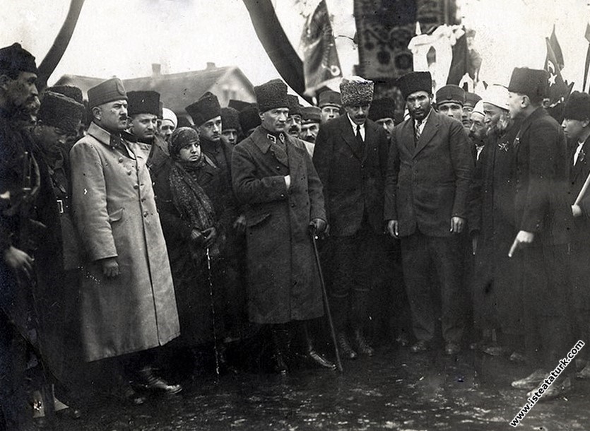 Başkomutan Mustafa Kemal Paşa'nın Balıkesir'e ...