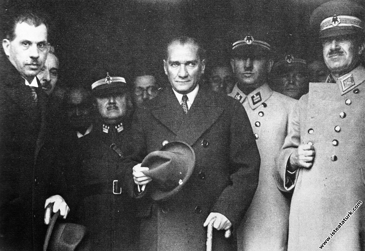 Mustafa Kemal Atatürk'ün Antalya gezisinden Anka...