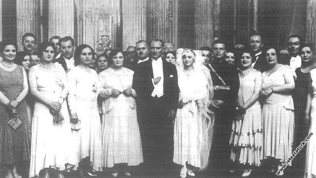 Mustafa Kemal Atatürk Manevi kızı Rukiye'nin Dolma...