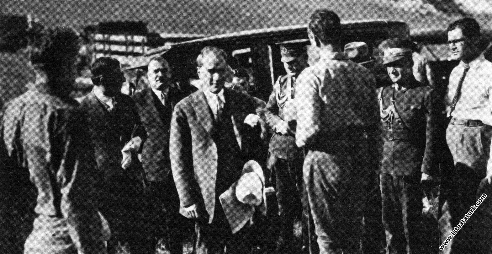 Mustafa Kemal Atatürk Ankara civarındaki Gavurka...