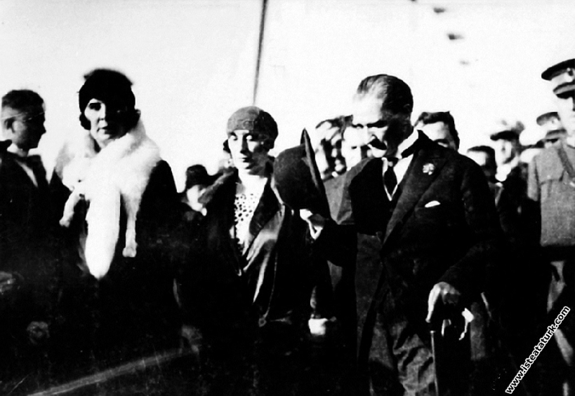 Gazi Mustafa Kemal, İstanbul'dan gelen karşılam...