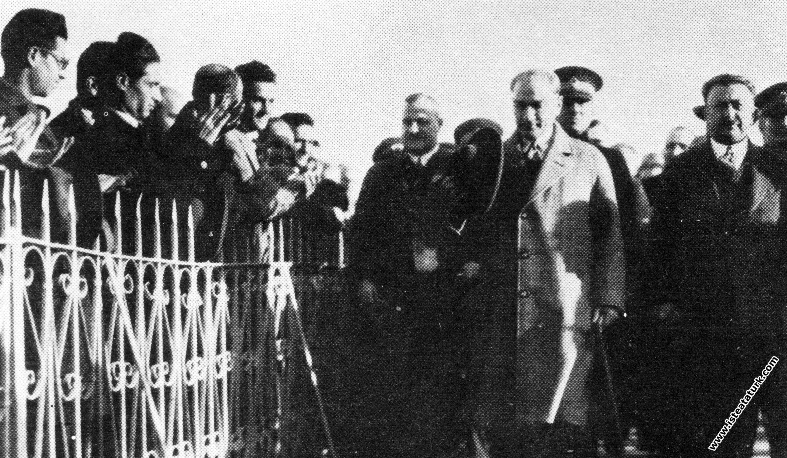 Mustafa Kemal Atatürk Trabzon'da. (28.11.1930)...