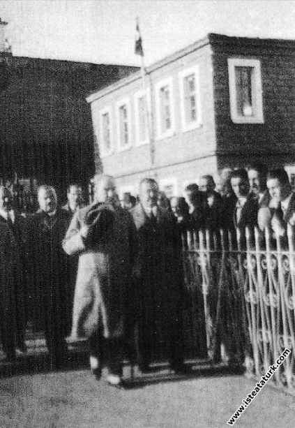 Mustafa Kemal Atatürk Trabzon'da. (28.11.1930)...