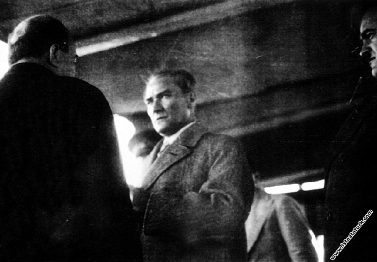 Mustafa Kemal Atatürk, Marmara Vapuru'nda. (08.12.1929)