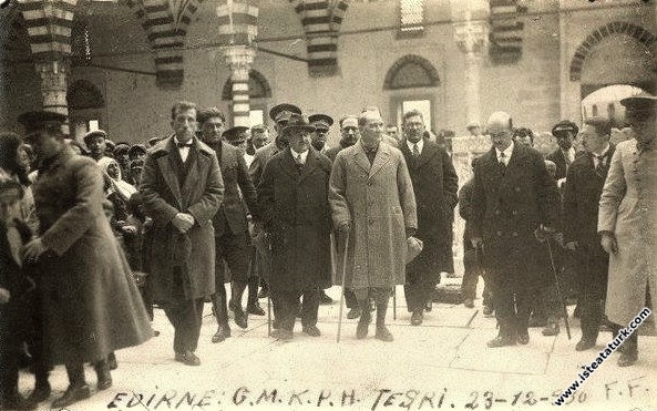 Mustafa Kemal Atatürk Edirne'de Selimiye Cami ve ...