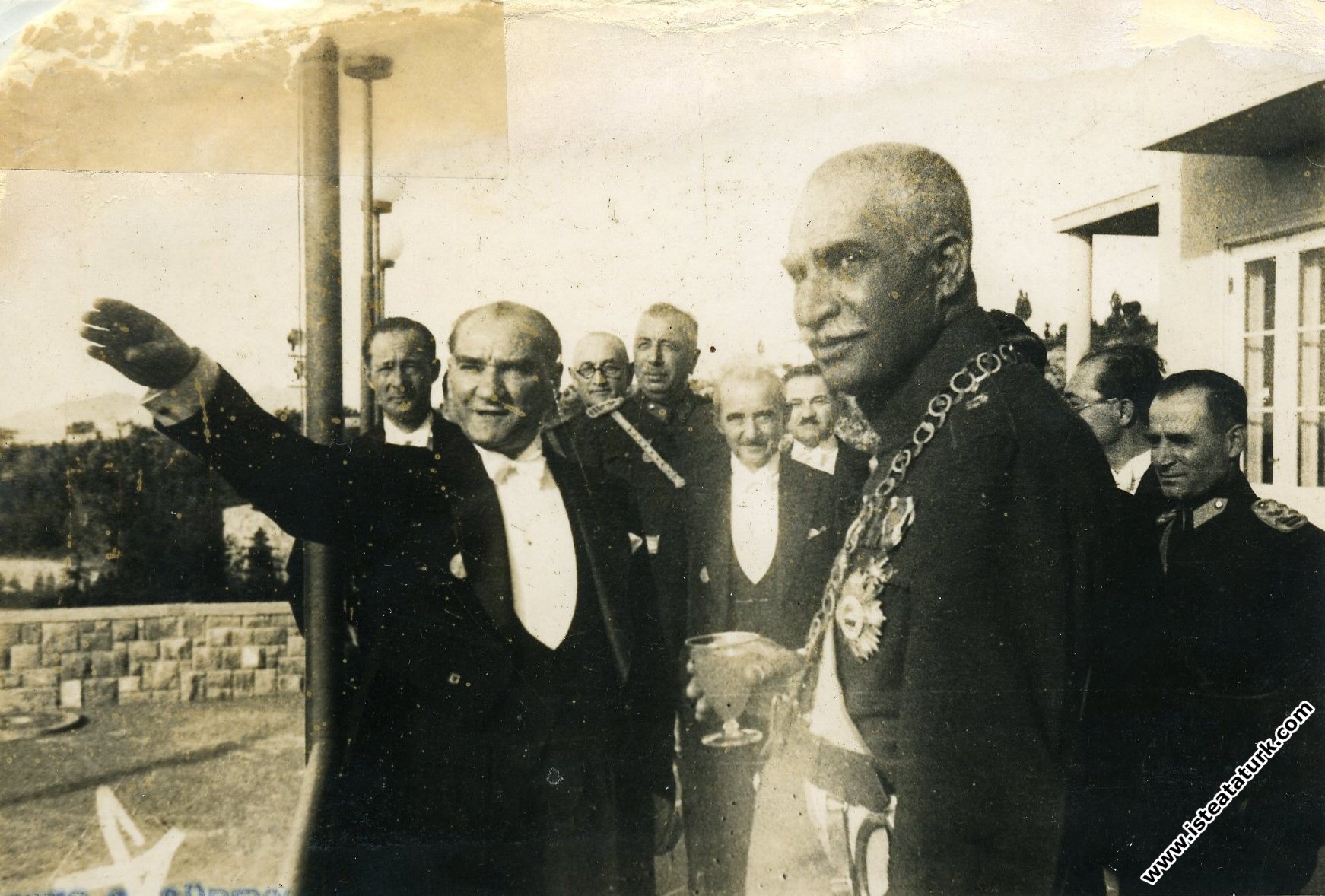Mustafa Kemal Atatürk Çankaya Köşkü’nde İr...