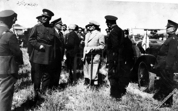 Mustafa Kemal Atatürk ve İran Şahı Rıza Pehle...