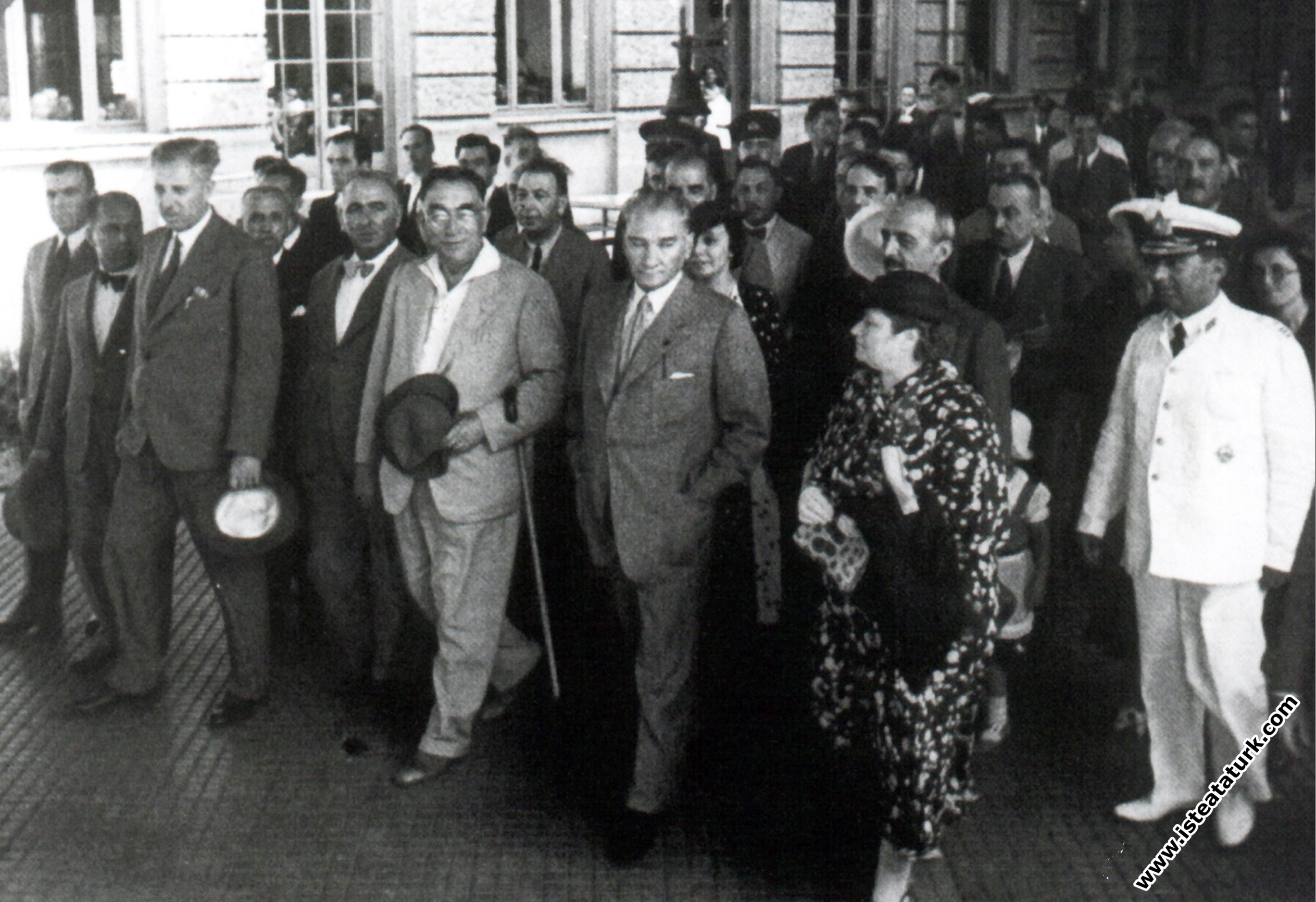 Mustafa Kemal Atatürk İstanbul'da. (28.07.1936)...