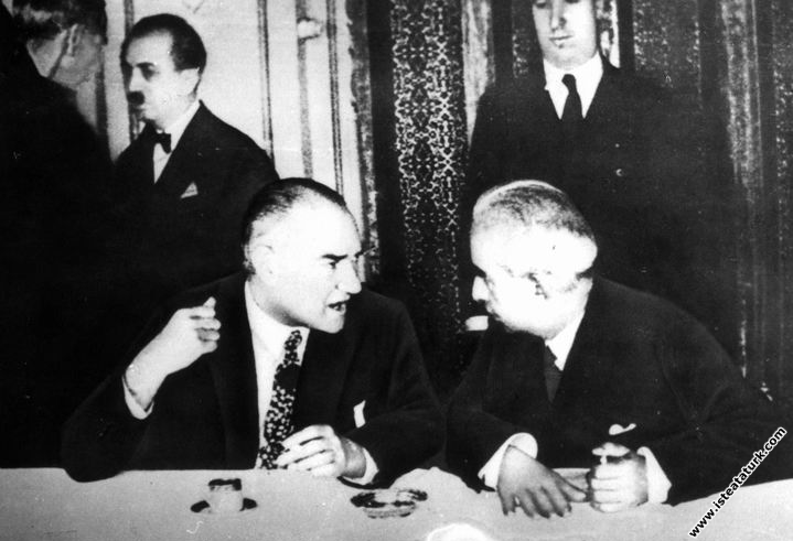 Mustafa Kemal Atatürk III. Türk Dili Kurultayı'...