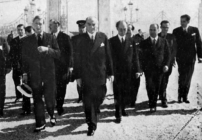 Mustafa Kemal Atatürk İngiltere Kralı VIII. Edw...