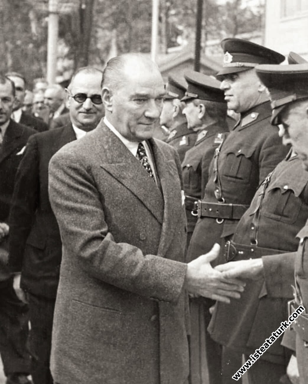 Mustafa Kemal Atatürk'ün İstanbul'dan gelişind...