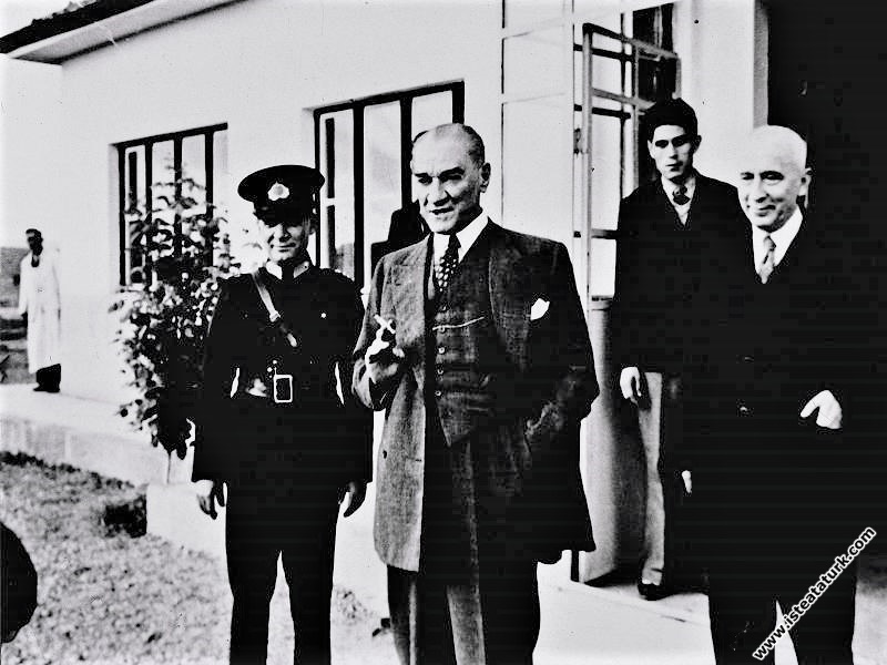 Mustafa Kemal Atatürk Dersim Harekatı'ndan döne...