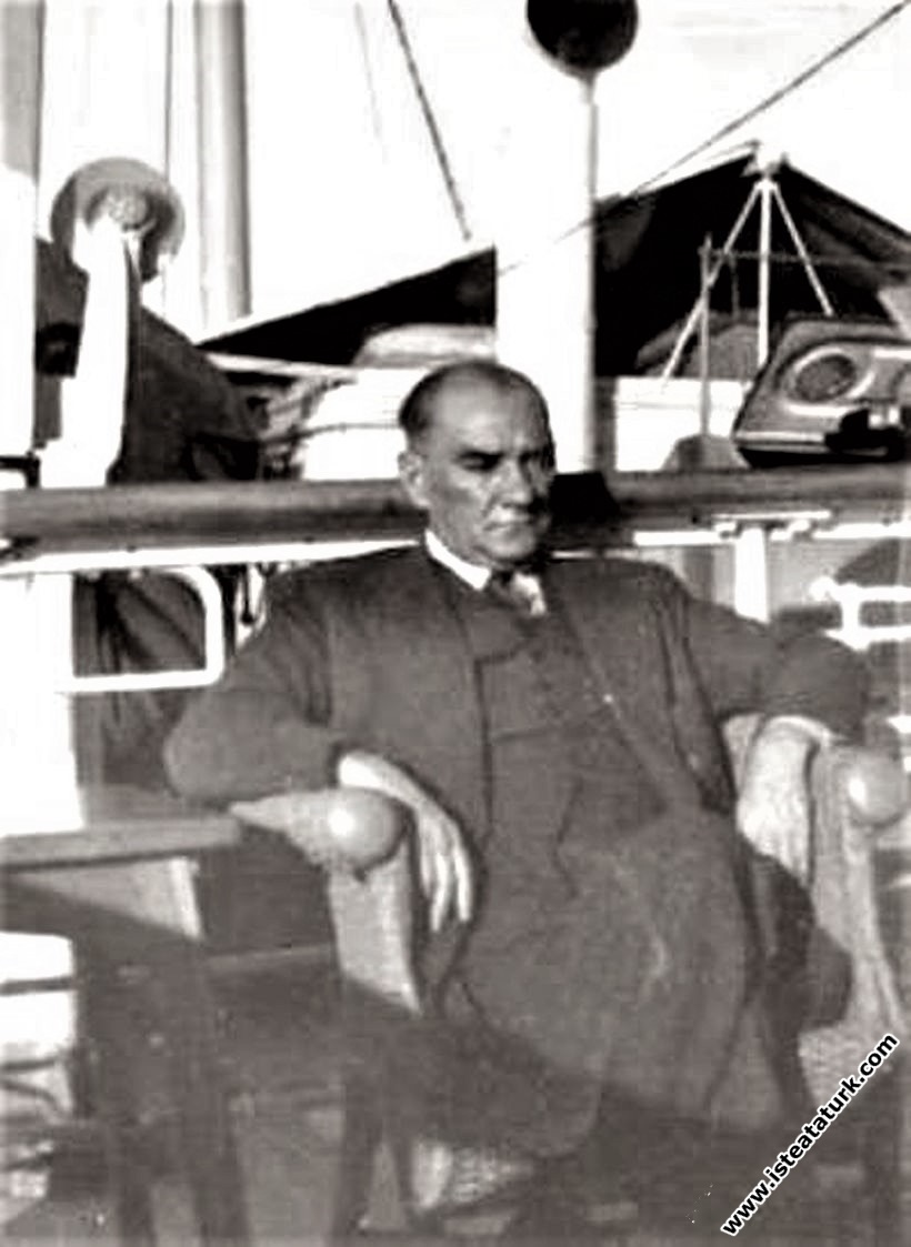 Mustafa Kemal Atatürk İzmir Vapuru ile Trabzon'a...