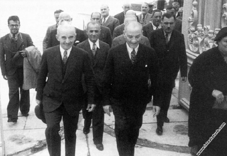 Mustafa Kemal Atatürk, Ankara'dan İstanbul'a geliş...