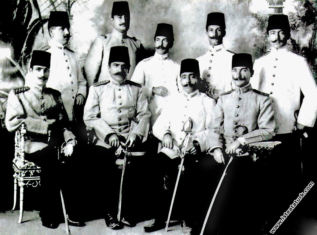 Mustafa Kemal, Halil ve Müfit Beylerle Beyrut'ta. (15.07.1907)