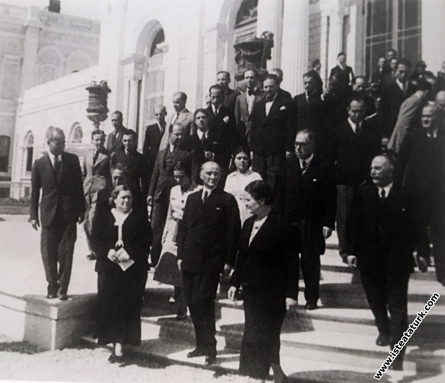 Atatürk'ün Dolmabahçe Sarayı'nın bir bölüm�...