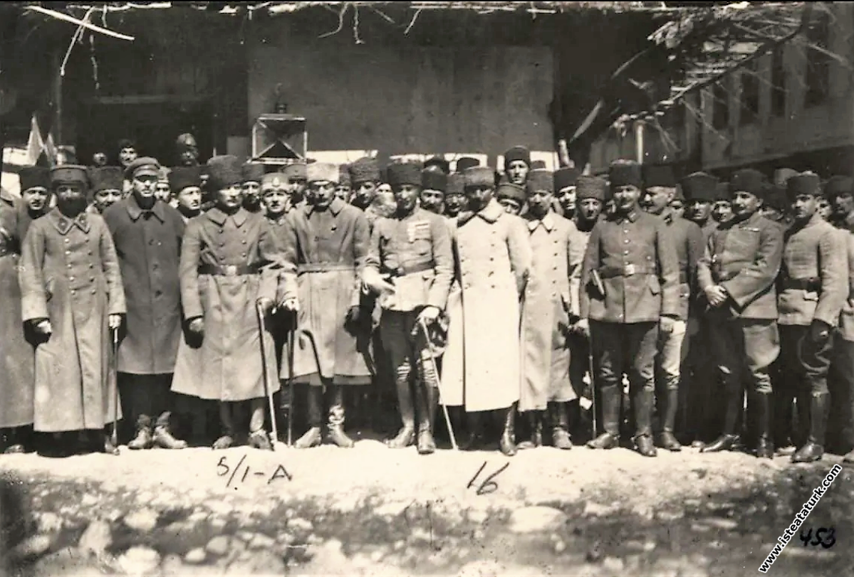 Başkomutan Mustafa Kemal Paşa, İsmet İnönü, ...