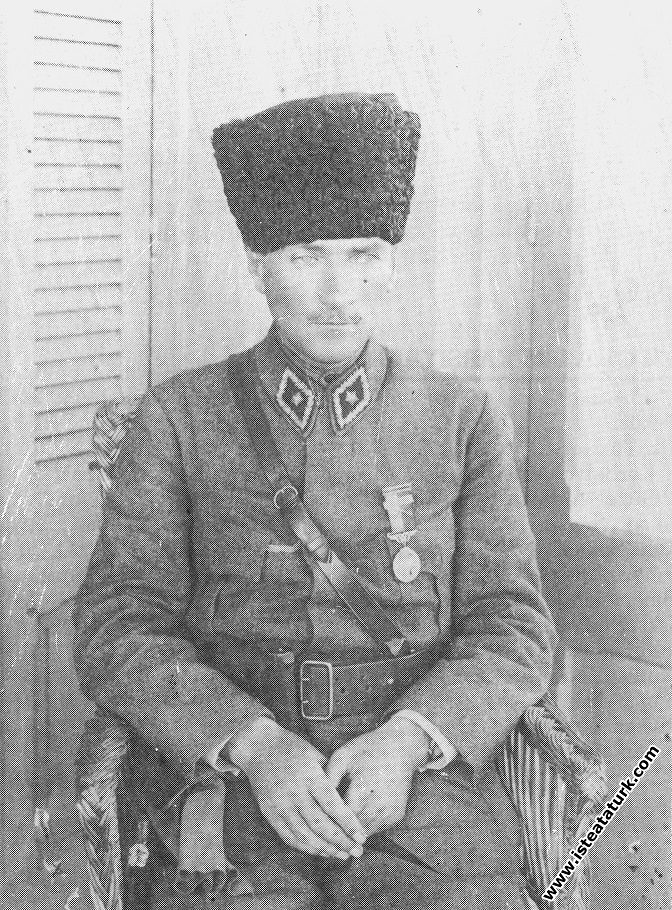 Gazi Mustafa Kemal İzmir'de İplikçizade Köşkü'nde. (10-14.09.1922)
