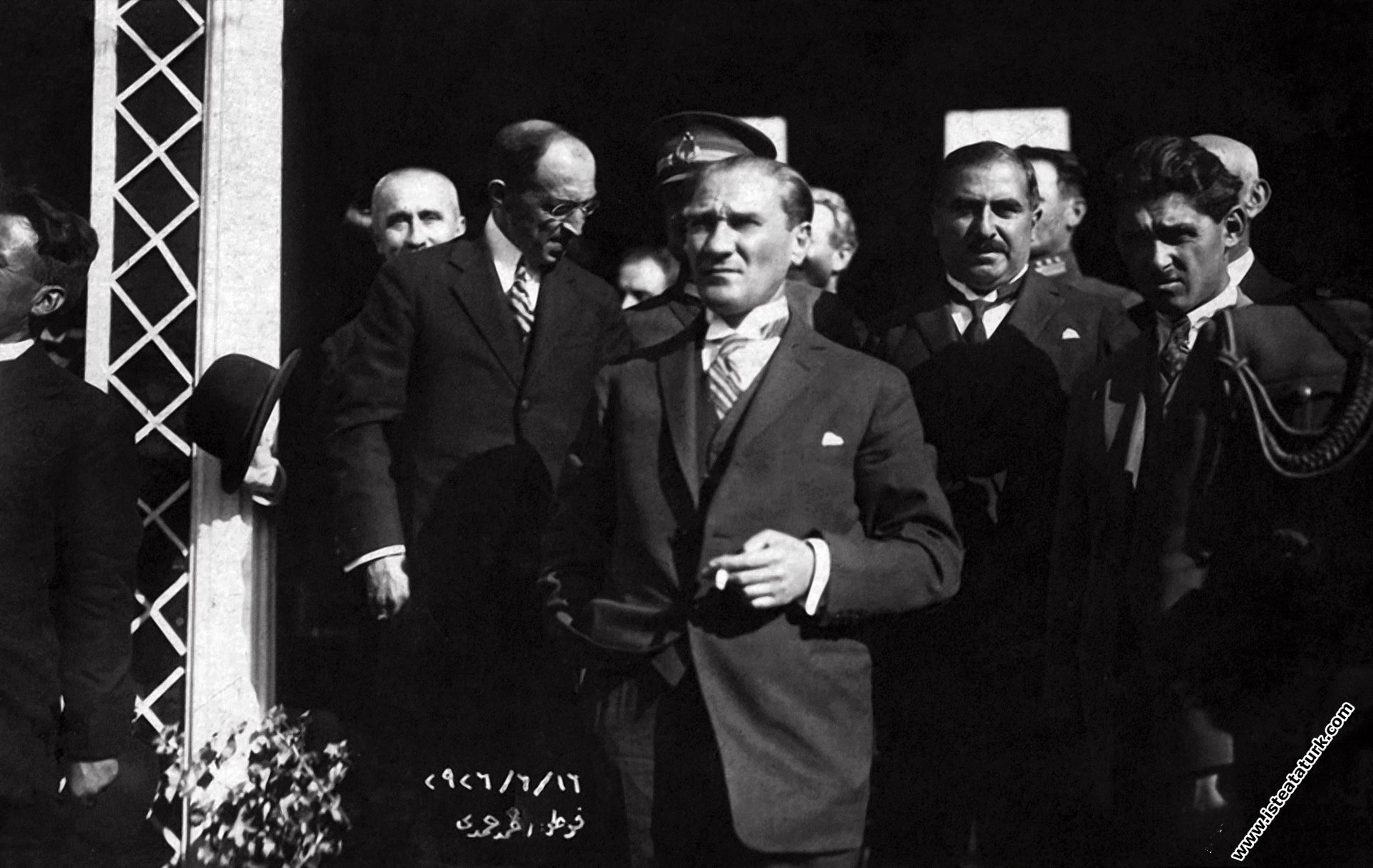 Atatürk'ün İzmir'e gelişi. (16.06.1926)...