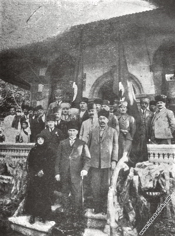 Mustafa Kemal Paşa, Kayseri'de. (14.10.1924)...